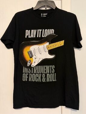 Play It Loud Black Graphic T‑Shirt - Guitar Print